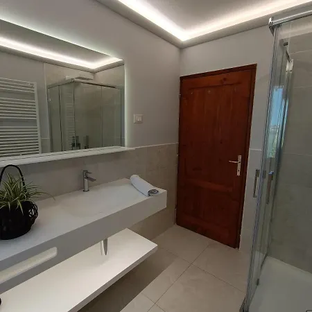 شقة Moratto's أوماغ