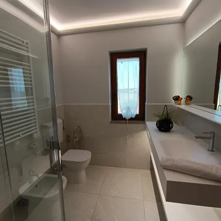 Moratto's أوماغ